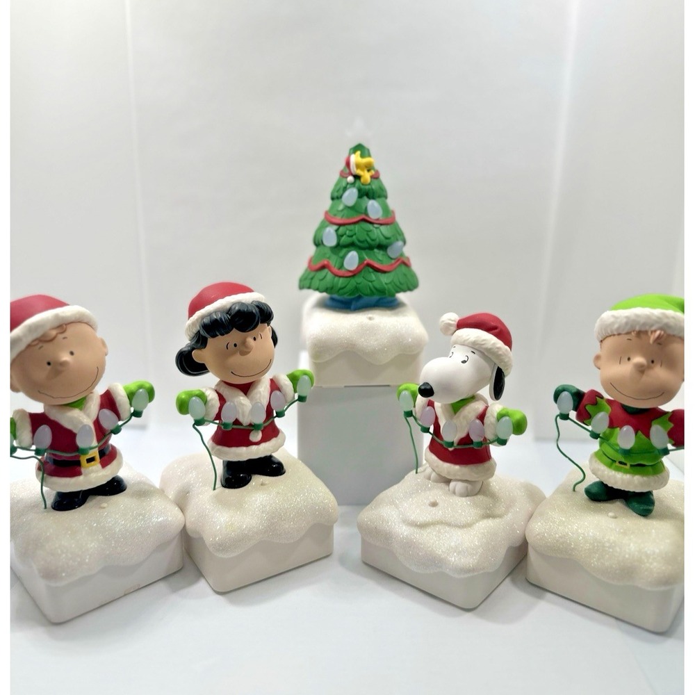 Set 5 Peanuts 2015 LightUp Christmas Snoopy Light Show & Music Wireless Tested - Picture 4 of 17